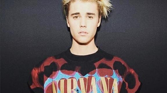 Justin Bieber, defendido por la mujer de Kurt Kobain de las críticas de fans de Nirvana