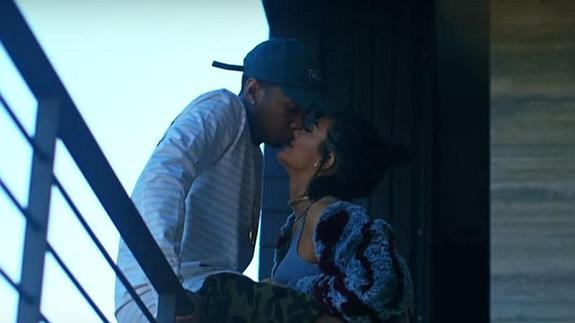 Kylie Jenner podría estar embarazada lo que le impide cortar con Tyga