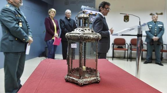 Farol recuperado en Madrid.