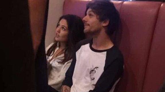 Louis Tomlinson, de One Direction, pillado con Danielle Campbell