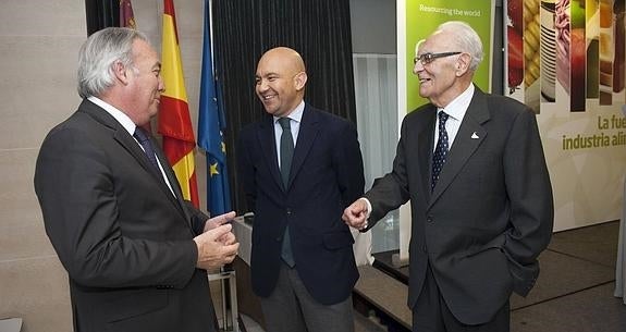 Bartolomé Viudes, García-Legaz y González Vidal fueron distinguidos ayer por Agrupal.