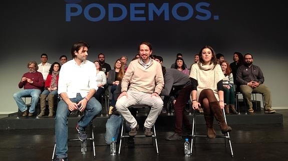 Javier Sánchez, Pablo Iglesias e Irene Montero.