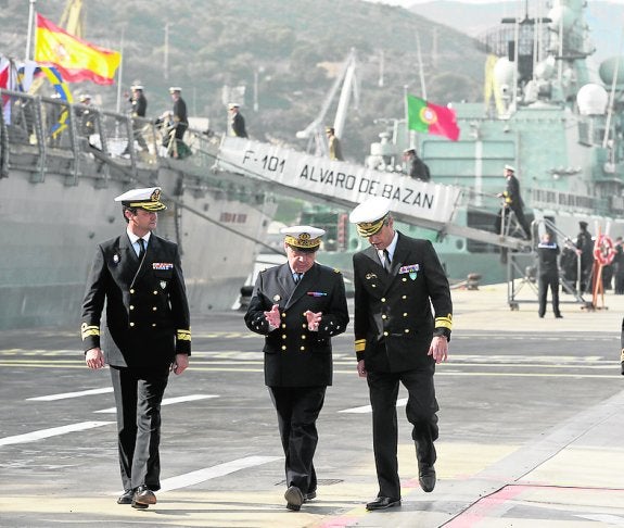 Un cartagenero manda un grupo naval de la OTAN