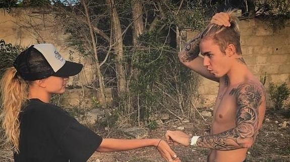 Justin Bieber junto a Hailey Baldwin