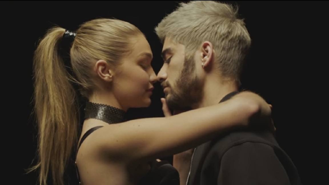 Gigi Hadid es la indiscutible protagonista del nuevo videcclip de 'Pillowtalk' de Zayn Malik. 