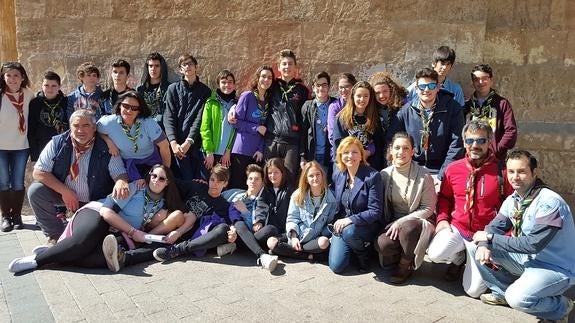 La consejera de Familia e Igualdad de Oportunidades, Violante Tomás, asiste a la celebración de actividades de sensibilización en igualdad, programadas con motivo del 8 de Marzo, Día Internacional de la Mujer.