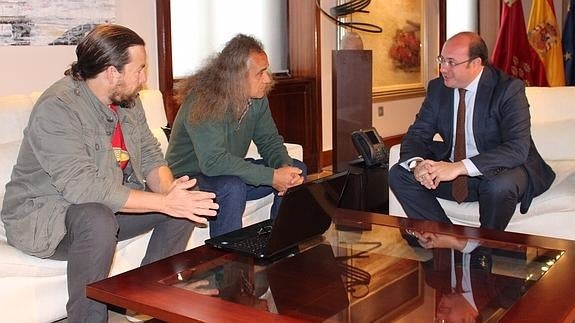 El presidente de la Comunidad, Pedro Antonio Sánchez, se reúne con el director de ANSE, Pedro García.