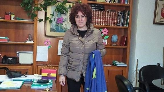 Candi Marín, con la bandera de la UE retirada.