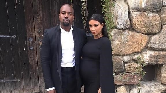 Kim Kardashian y Kanye West salen del núcleo Kardashian