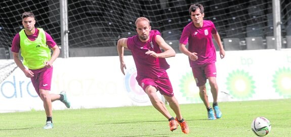 Sergio García, en el entrenamiento de este jueves en el Cartagonova. 