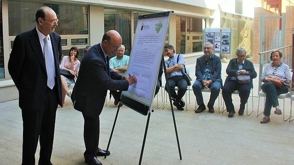 Presentación de la muestra de Chillida. 