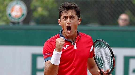 Nicolás Almagro celebra su triunfo. 