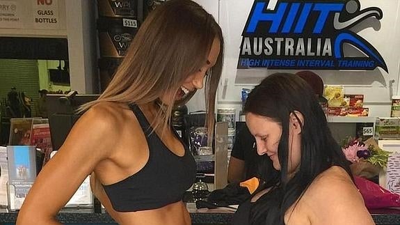Una entrenadora de fitness causa polémica con su embarazo