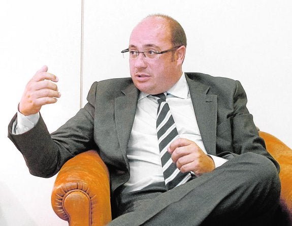 Pedro Antonio Sánchez, en su etapa como consejero de Educación del Gobierno regional. 