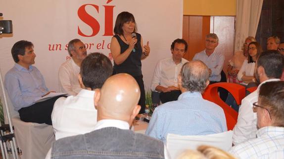 Narbona, durante su intervención en Los Alcázares.