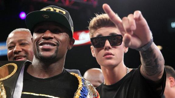 Justin Bieber «no es una niña», opina Floyd Mayweather