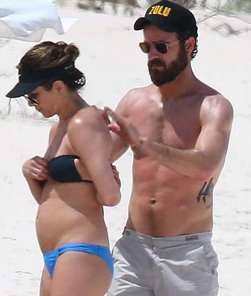 Una de las instantáneas de Jennifer Aniston con su marido Justin Theroux que han desatado los rumores. 