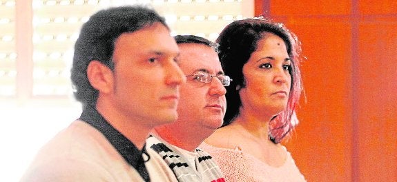 Los tres acusados, en el juicio ante la Audiencia Provincial de Murcia, en abril de 2015. 