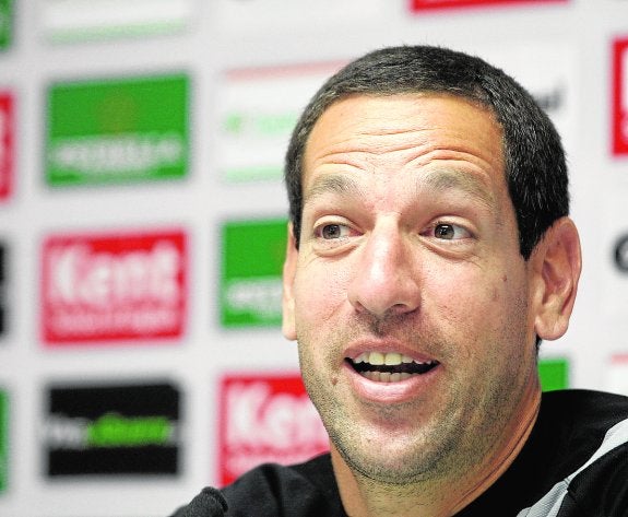 José Luis Acciari, durante una rueda de prensa.