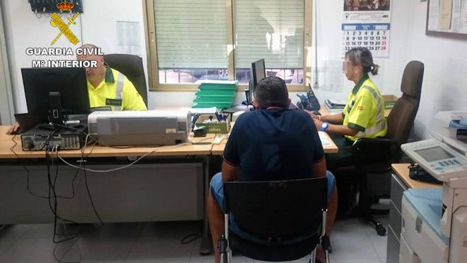 Un conductor acaba detenido por exceder la velocidad al ir a una entrevista de trabajo