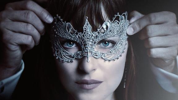 Dakota Johnson en Cincuenta Sombras más Oscuras 