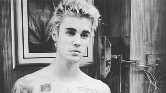 Justin Bieber, atacado en Alemania y defendido por una chica