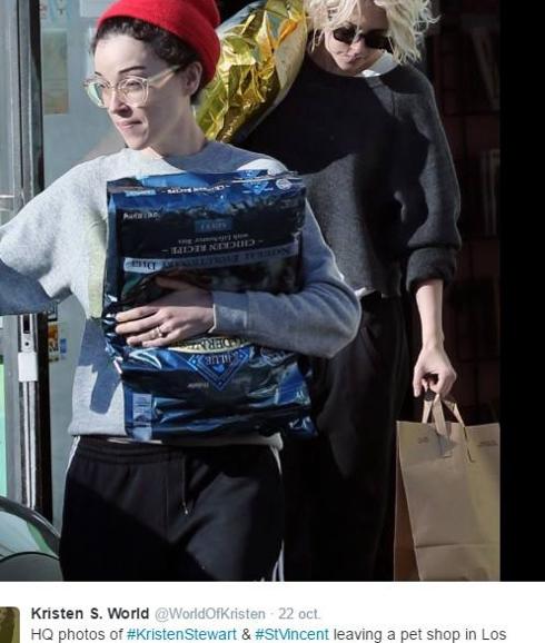 Kristen Stewart y St Vincent de compras por Los Ángeles. 