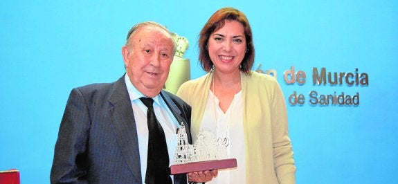 Diego Lorenzo recogió el premio en nombre de HLA. 