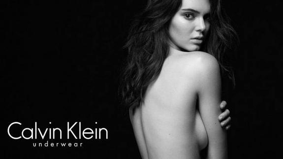 Kendall Jenner protagoniza la campaña de Calvin Klein. 