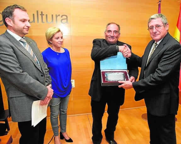 Bodegas Serrano, el triunfo de los pequeños grandes vinos