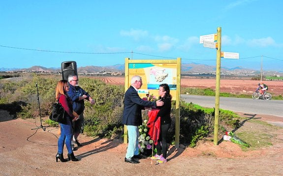 Momento de la inauguración del sendero de Cabo Cope. 