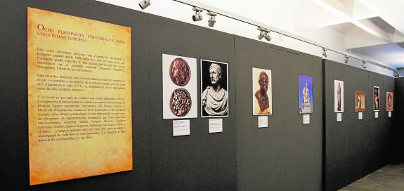 Algunas de las imágenes y paneles que los visitantes podrán ver en la exposición que este lunes, día 19, inaugura el Arqua.