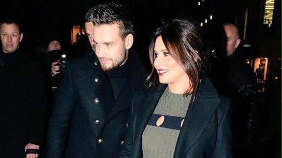 Liam Payne y Cheryl Cole demustran gran sentido del humor con 'meme' navideño