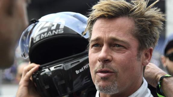 Brad Pitt cree que Angelina Jolie pone a sus hijos en su contra