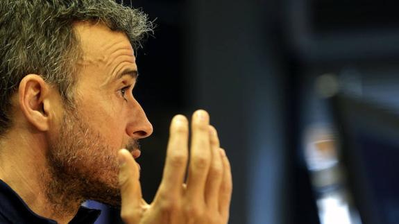 El entrenador del FC Barcelona, Luis Enrique Martínez, durante la rueda de prensa del día 18 de enero