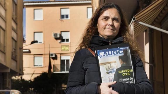 Manoli Inarejo, ex guardia civil. 