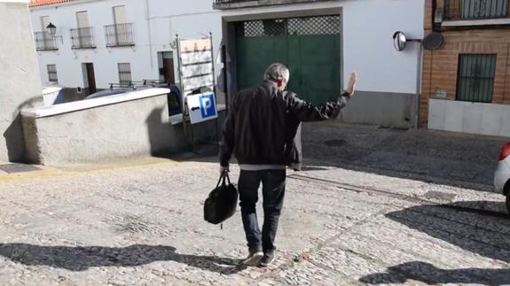 Así despidió el único colegio de Zufre (Huelva) a su profesor más veterano