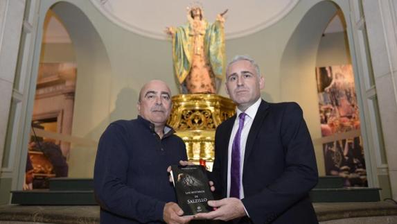 Joaquín Zamora y Antonio Botías durante la presentación del libro.