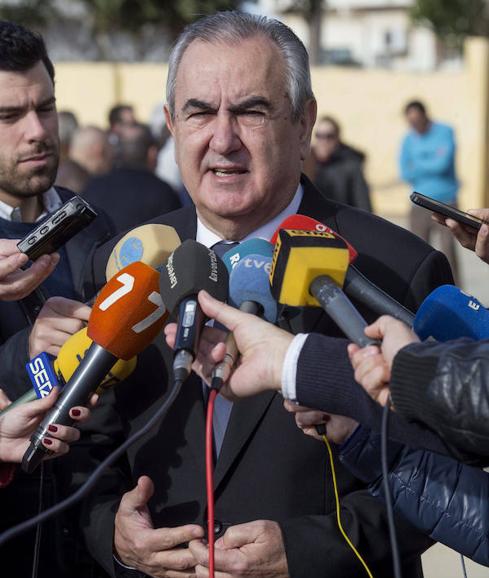 Tovar, ante los medios de comunicación. 