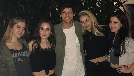 Foto que Bella Thorne comentó de Louis Tomlinson.