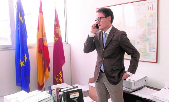 José Luis Díaz Manzanera, ayer, en su despacho, en una entrevista por teléfono.
