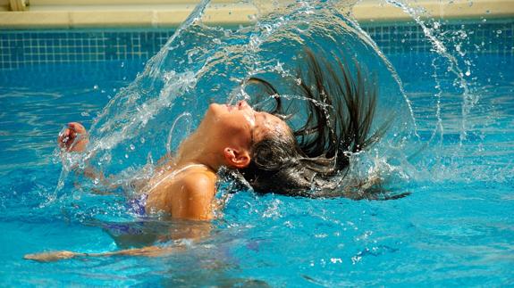 Científicos aseguran que en cada piscina olímpica hay 200 litros de orina