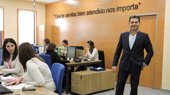 David Martínez, director general de One Telecom, en la sede de la empresa, en San Javier. 