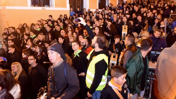 Participantes de la tamborada de Mula el año pasado.