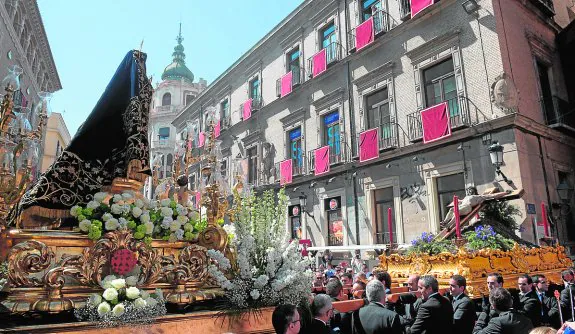 Emotivo traslado del Cristo de Santa Clara