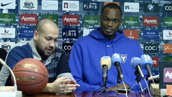 Kevin Tumba durante una rueda de prensa.