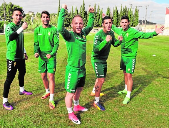 Simón, Josema, Isi, Guardiola y Armando, antes de una sesión de entrenamiento en Cobatillas.