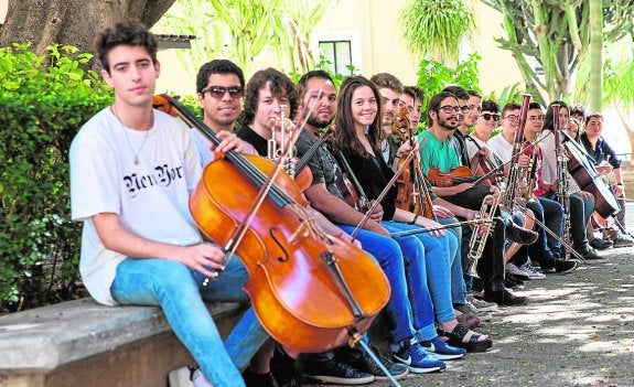 La Orquesta de la Universidad de Murcia interpreta a Bach. 