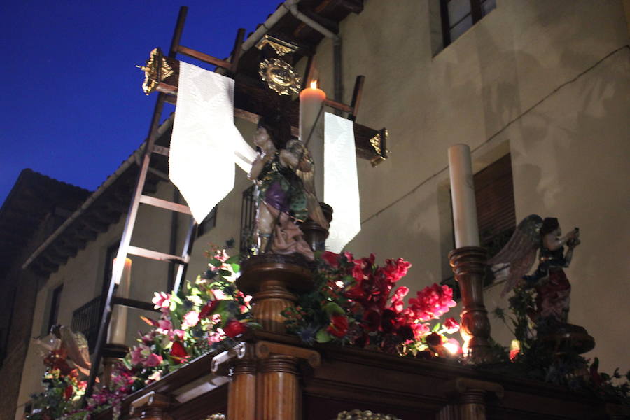 Procesión María al pie de la cruz
