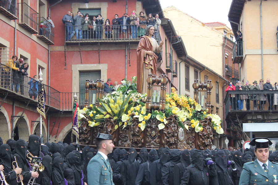 Procesión de Los Pasos